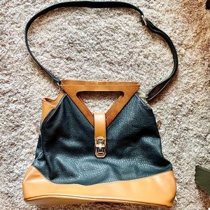 Large crossbody/tote bag with wooden handle